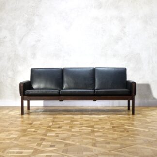 Hans J. Wegner AP62 Rosewood Sofa