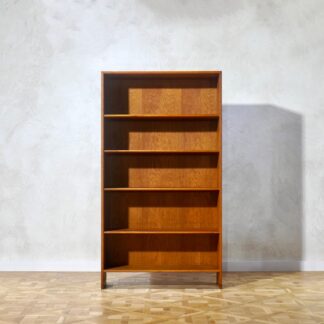Hans J. Wegner RY8 Book Shelf Oak
