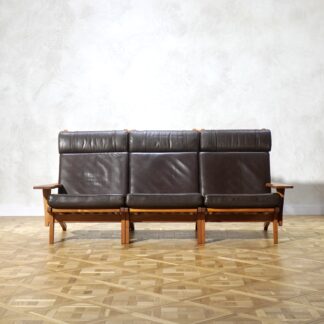 Hans J. Wegner GE375 Sofa Teak
