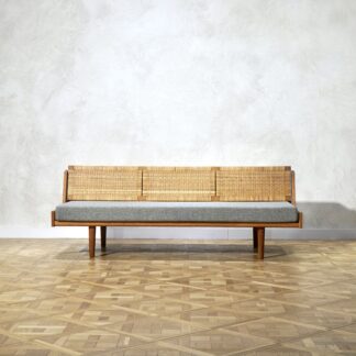 Hans J. Wegner GE7 Daybed Oak & Cane