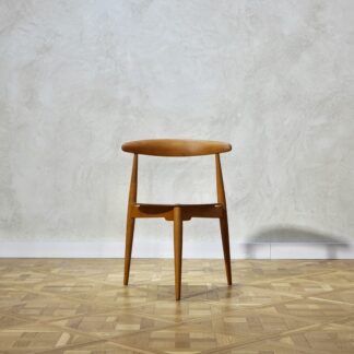 Hans J. Wegner Heart Chair