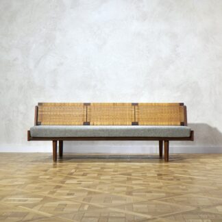 Hans J. Wegner GE7 Daybed Teak & Cane