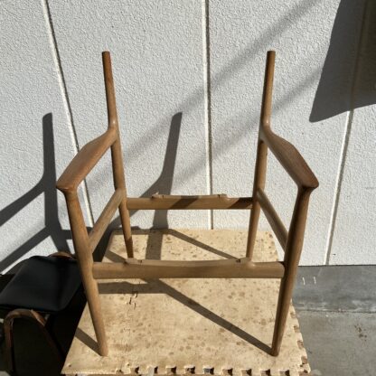Hans J. Wegner（ウェグナー）　JH513 剥離