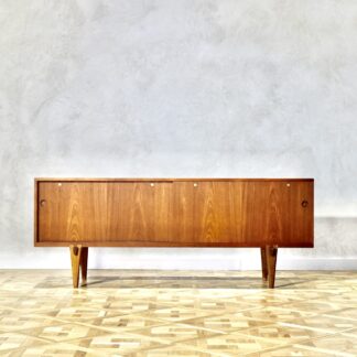 Hans J. Wegner RY26 Teak Oak Sideboard