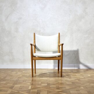 Hans J. Wegner JH513 Oak