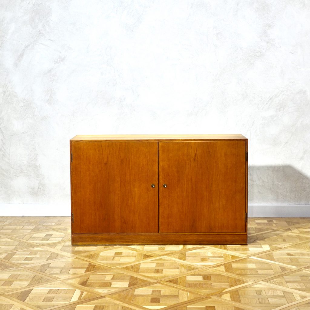 Borge Mogensen Cabinet Oak（当店で過去に扱った同型品の写真）