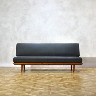 Peter Hvidt & Orla Molgaard Minerva FD417