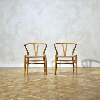 Hans J. Wegner CH24 Y Chair