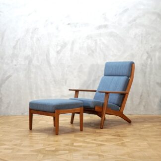 Hans J. Wegner GE290 High Back Oak with Ottoman
