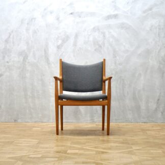 Hans J. Wegner JH513 Oak