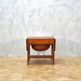 Hans J. Wegner Sewing table AT33 Teak