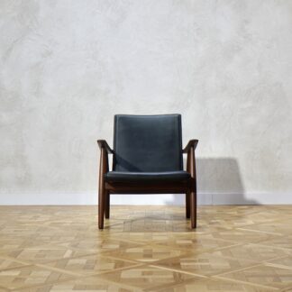 Hans J. Wegner GE260 Easy Chair