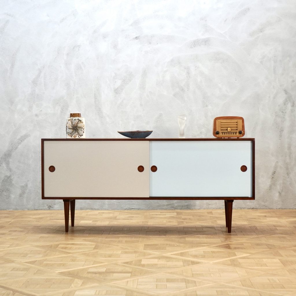 Finn Juhl Sideboard Teak - MOTO FURNITURE 北欧家具 ウェグナー
