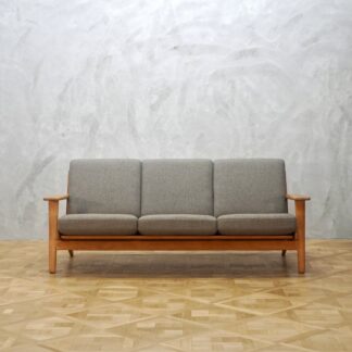 Hans J. Wegner GE290 3 Seater Oak