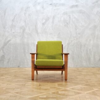 Hans J. Wegner GE290 Low Back Teak