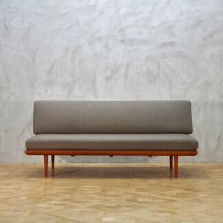 Peter Hvidt & Orla Molgaard Minerva FD417