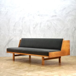 Hans J. Wegner GE258 Daybed Oak