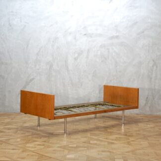 Hans J. Wegner GETAMA Bed Frame