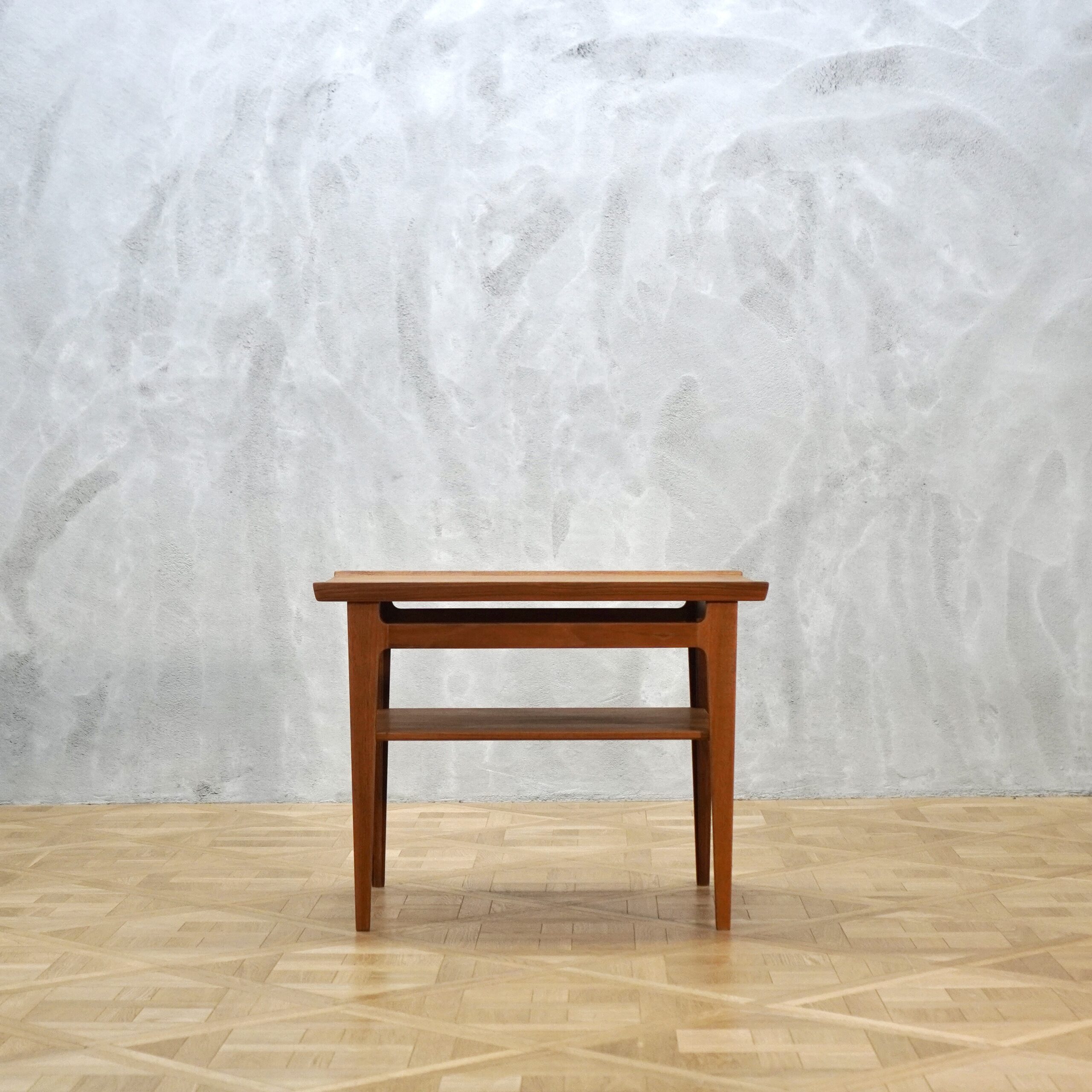 Finn Juhl FD533 Coffee Table - MOTO FURNITURE 北欧家具 ウェグナー