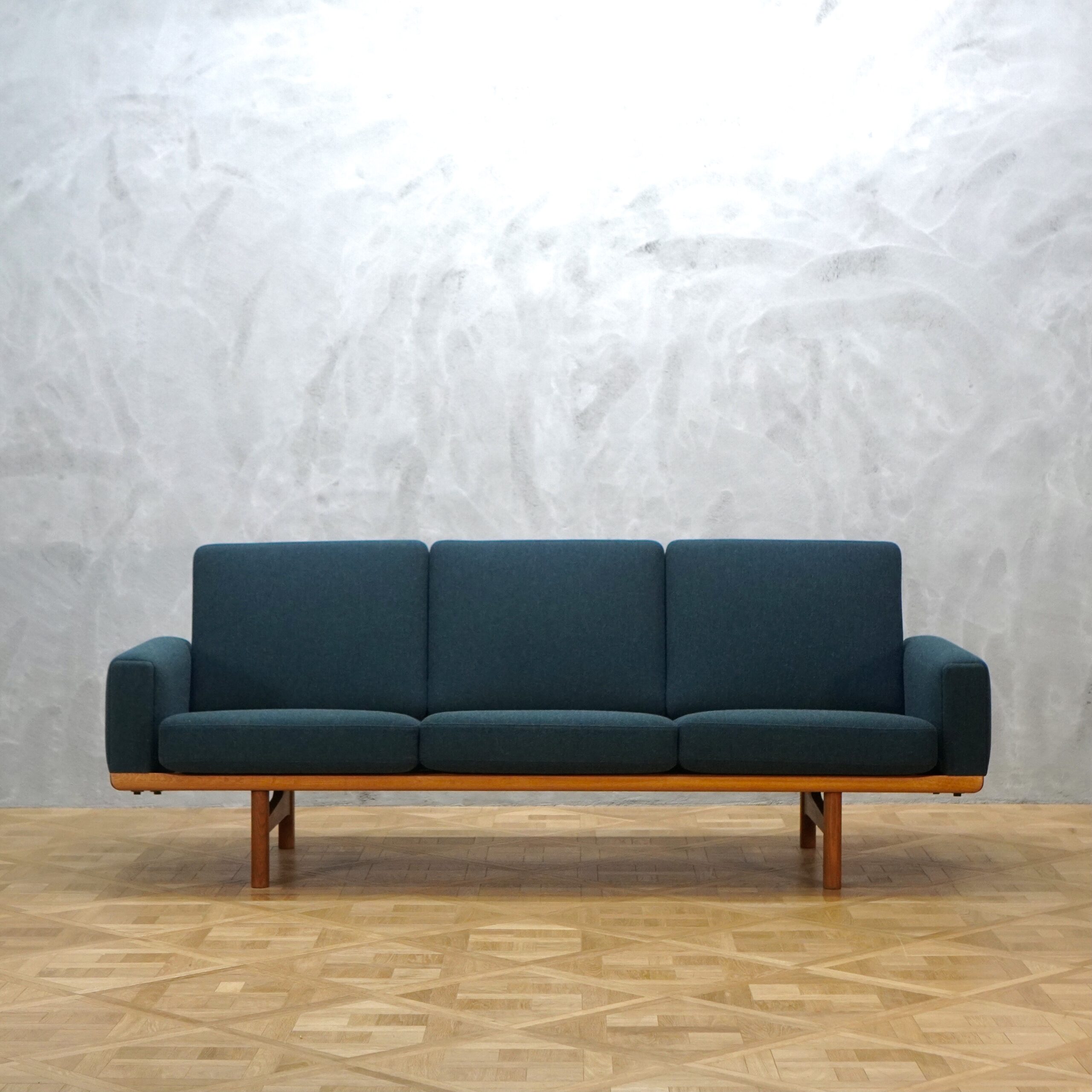 Hans J. Wegner GE236 Sofa Oak - MOTO FURNITURE 北欧家具 ウェグナー