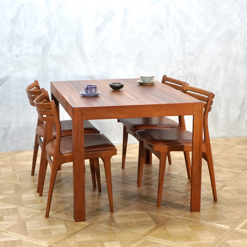 Rud Thygesen & Johnny Sorensen Table Mahogany - MOTO FURNITURE