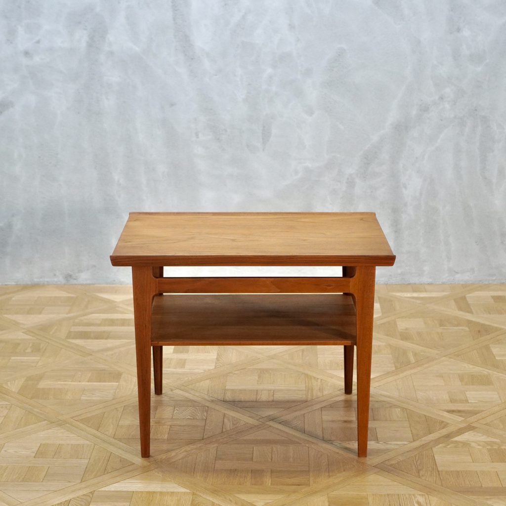 Finn Juhl FD533 Coffee Table - MOTO FURNITURE 北欧家具 ウェグナー