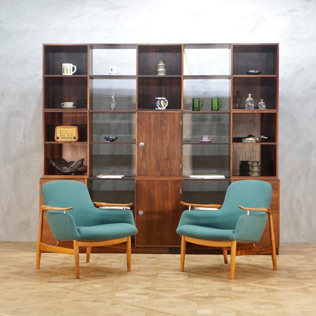 8D9F74DE-2E7A-4F19-B780-