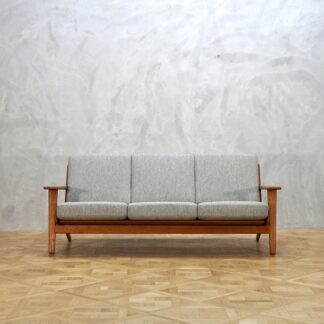 Hans J. Wegner GE290 3 Seater Oak