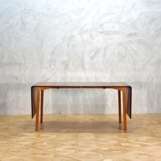 Arne Jacobsen Grandprix Table FH4605