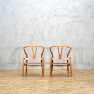 Hans J. Wegner CH24 Y Chair Oak