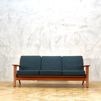 Hans J. Wegner GE290 3 Seater Oak