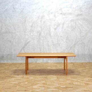 Hans J. Wegner AT15 Table Oak