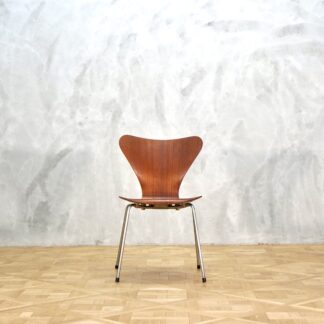 Arne Jacobsen Seven Chair Teak
