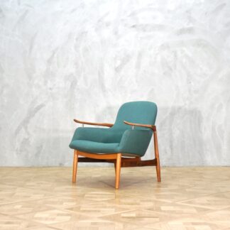 Finn Juhl NV53 Walnut