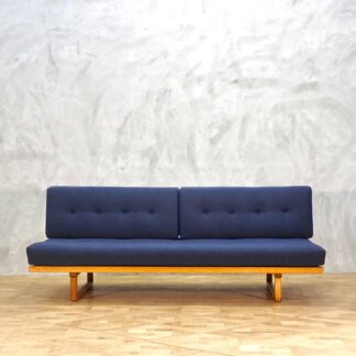Borge Mogensen Model 4312 Daybed