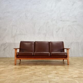 Hans J. Wegner GE290 Sofa Teak