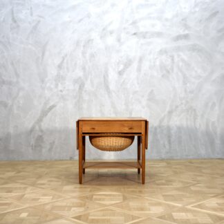Hans J. Wegner Sewing table AT33 Oak