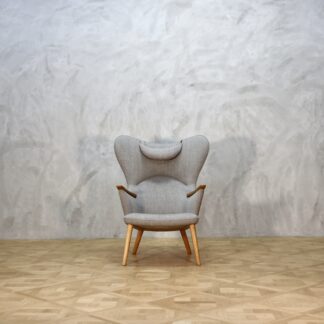 Hans J. Wegner CH78 Mama Bear Chair Oak