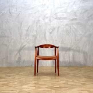 Hans J. Wegner JH 503 Mahogany