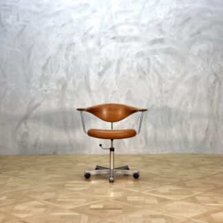 Hans J. Wegner JH502 Oak