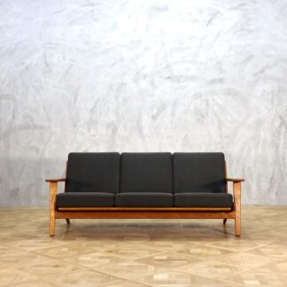 Hans J. Wegner GE290 Sofa Oak
