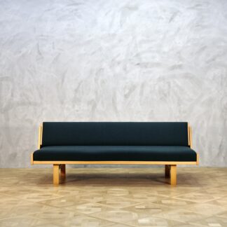 Hans J. Wegner GE258 Daybed Beech