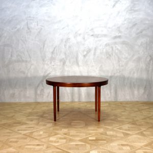 Harry Østergaard Round Table Rosewood（当店で過去に扱った同型品の写真）