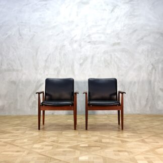 Finn Juhl Diplomat Chair Rosewood