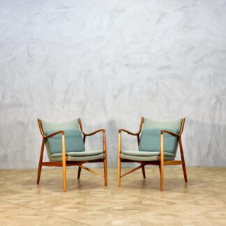 Finn Juhl NV45 Walnut