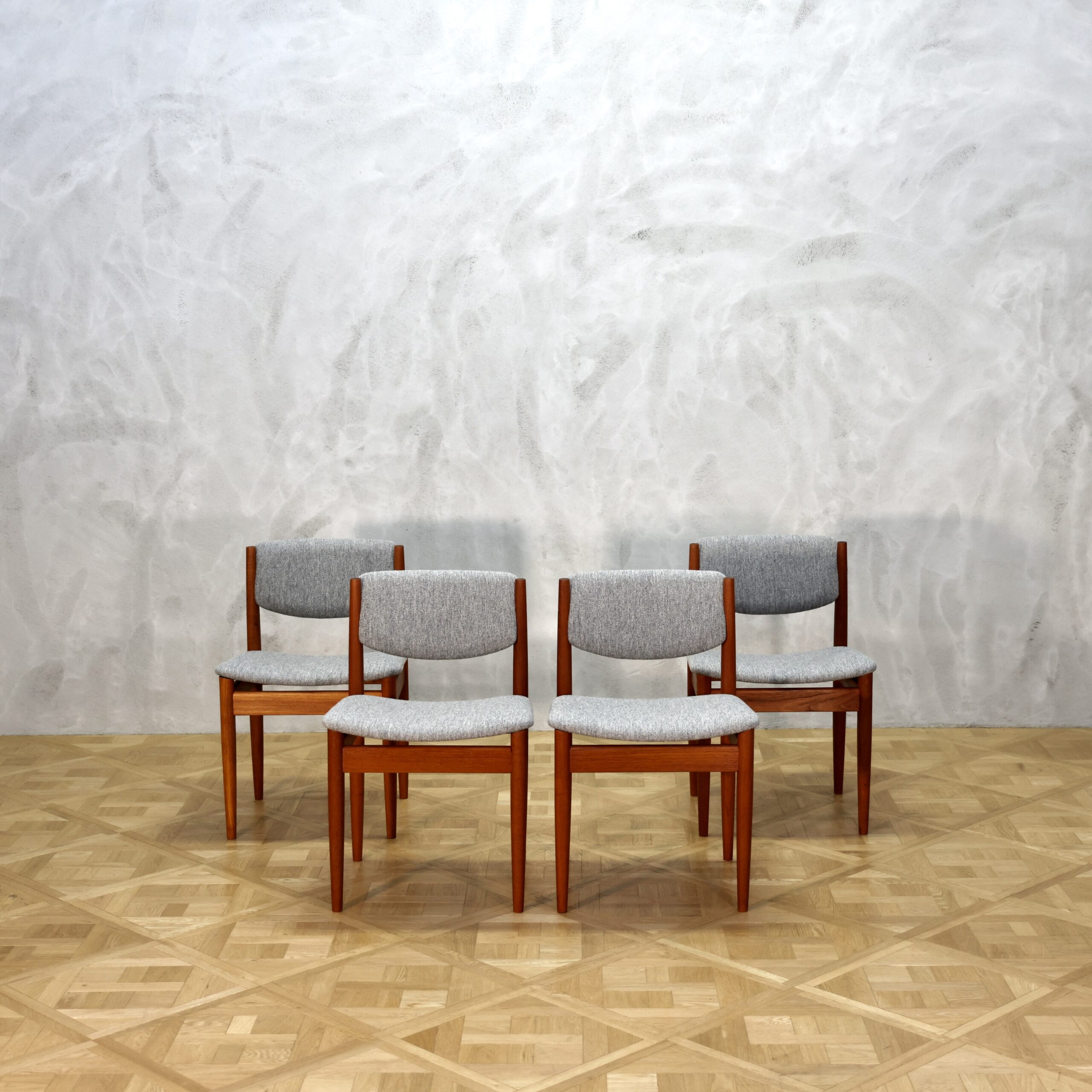 Finn Juhl Model 198 Chair Teak - MOTO FURNITURE 北欧家具