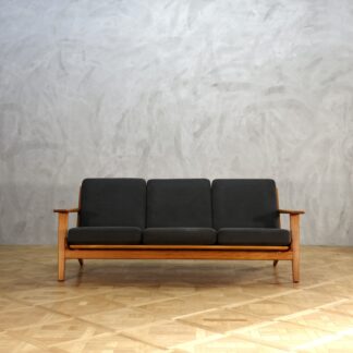 Hans J. Wegner GE290 Sofa Oak