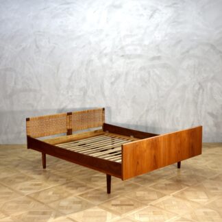 Hans J. Wegner GETAMA Bed Frame