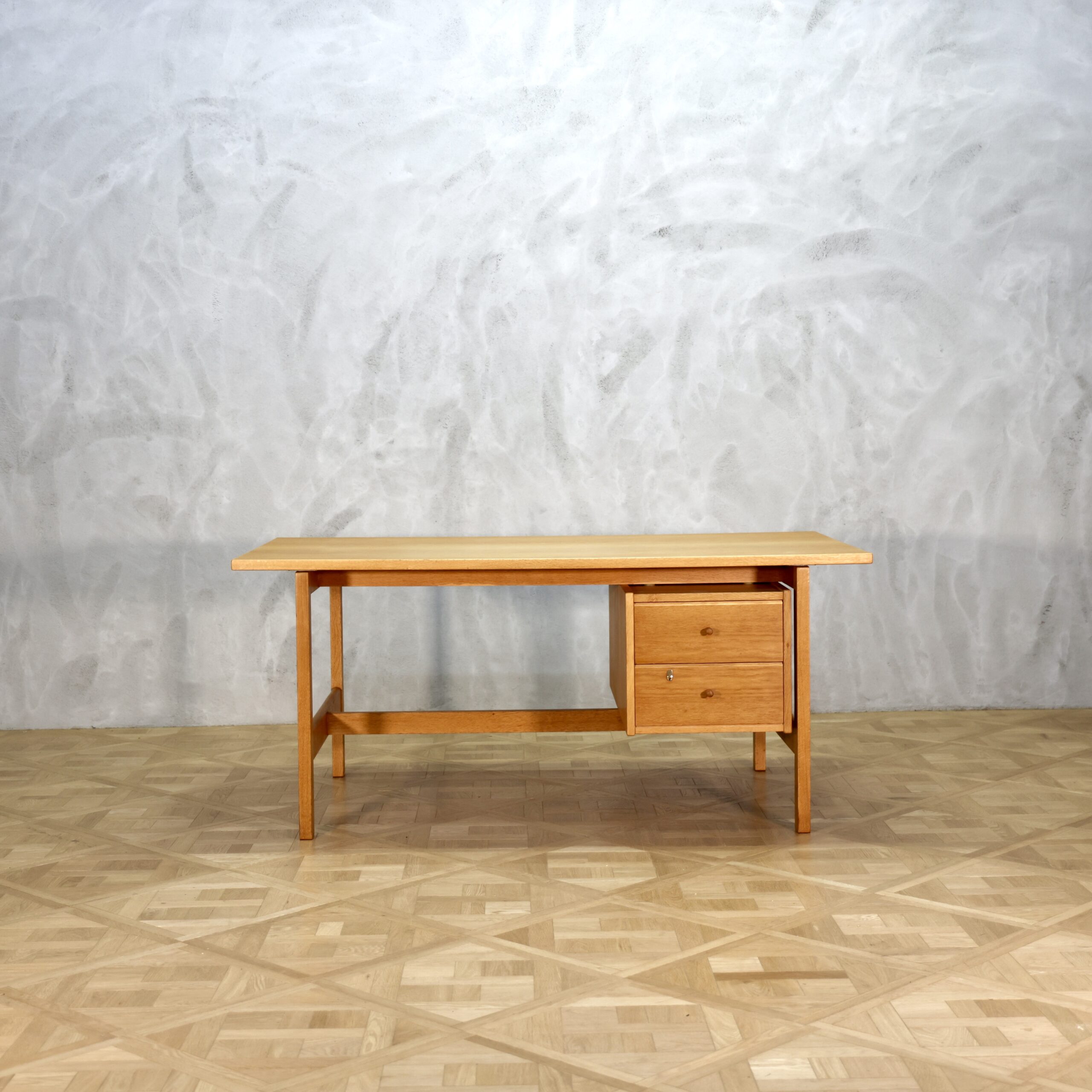 Hans J. Wegner GE156 Desk GETAMA - MOTO FURNITURE 北欧家具