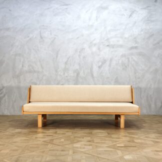 Hans J. Wegner GE258 Daybed Beech
